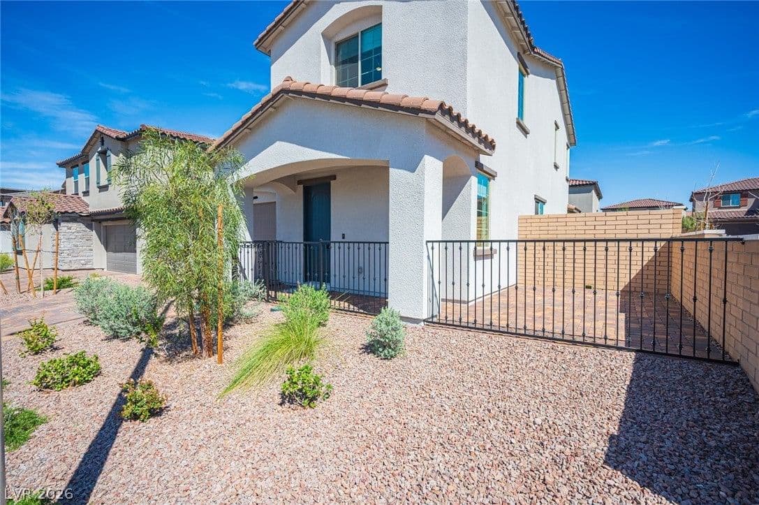 320 Della Pergola Place photo 3