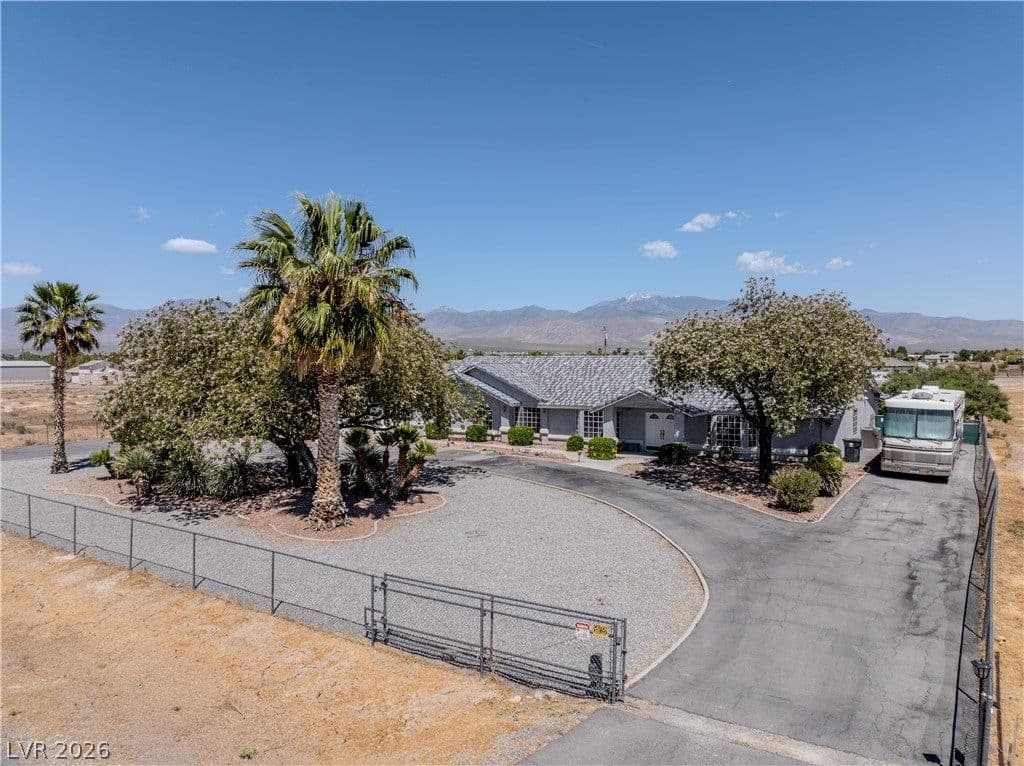 3751 Mariposa Avenue photo 5