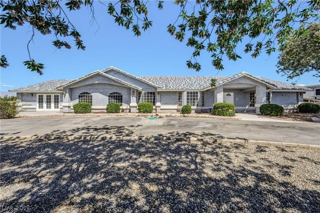 3751 Mariposa Avenue photo 4
