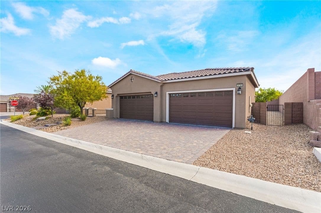 9729 Rock Partridge Court photo 2