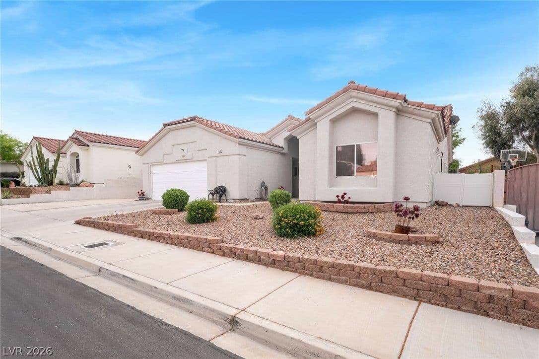 785 San Remo Way photo 3