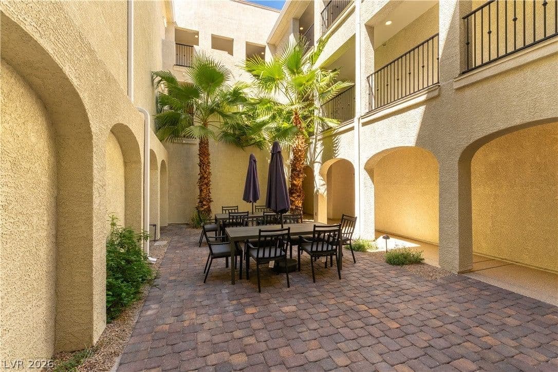 2555 Hampton Road photo 4
