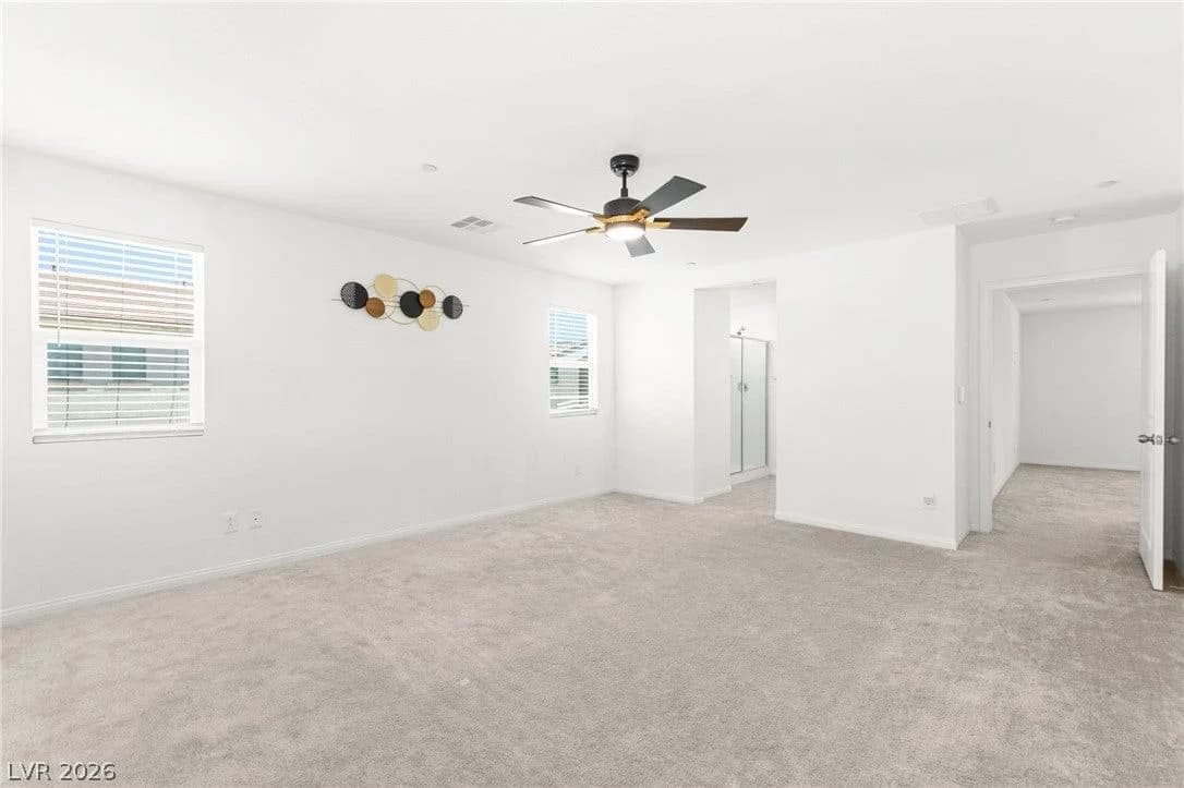 528 Sunny Pointe Street photo 4