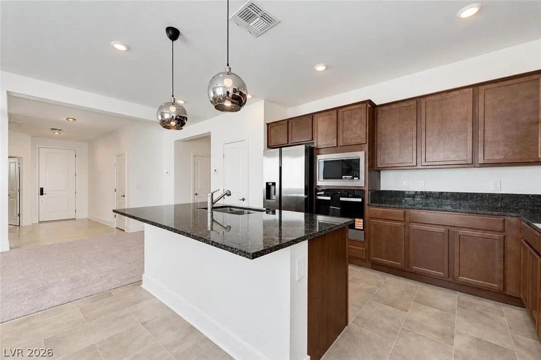 7823 Lacemaker Court photo 5