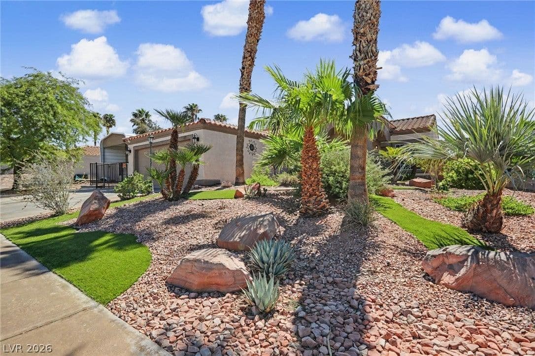 405 Breeze Way photo 5