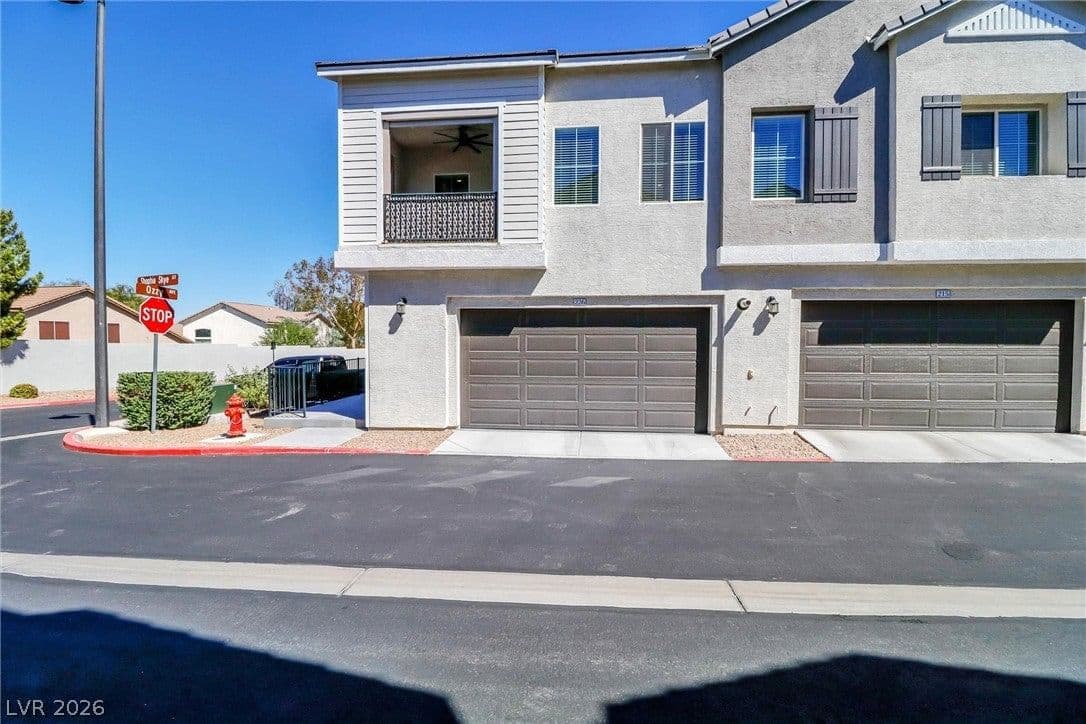 524 Shophia Skye Street photo 3