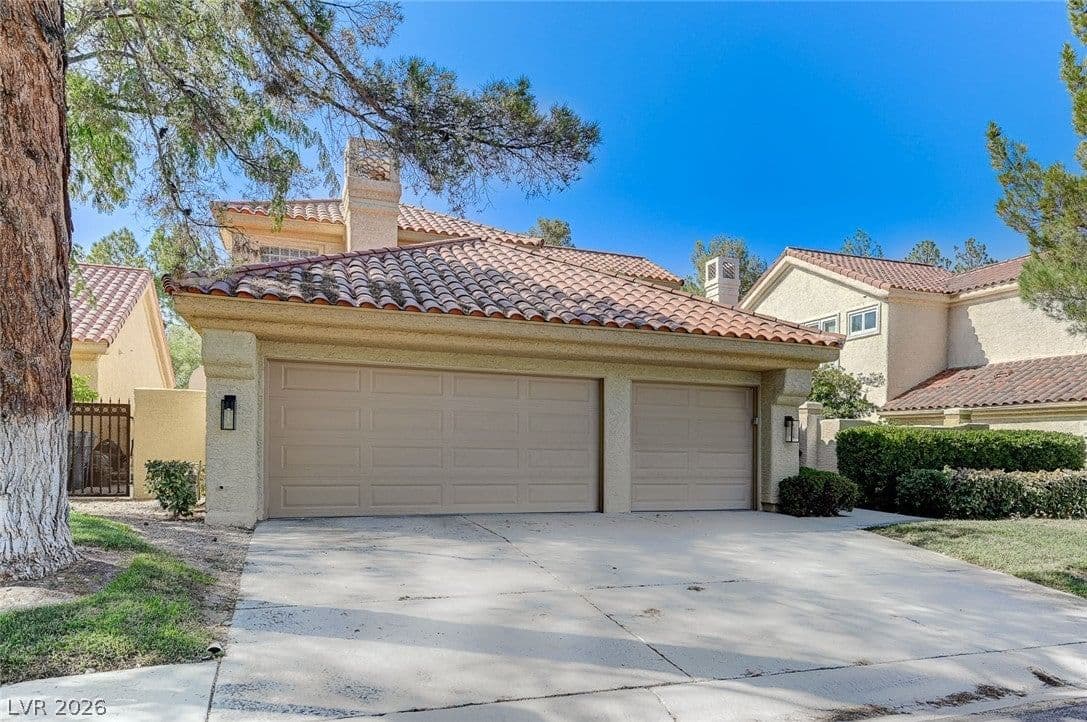 8121 Castle Pines Avenue photo 5