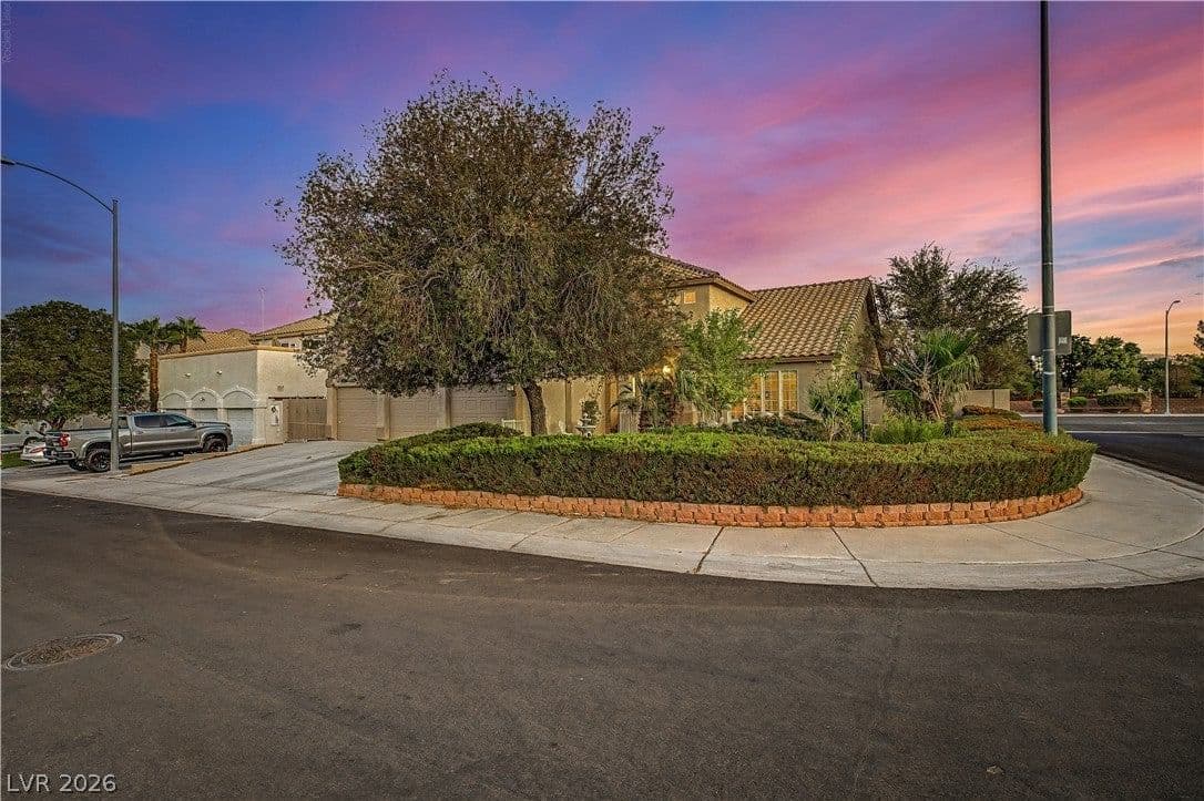 7741 Crenshaw Way photo 2