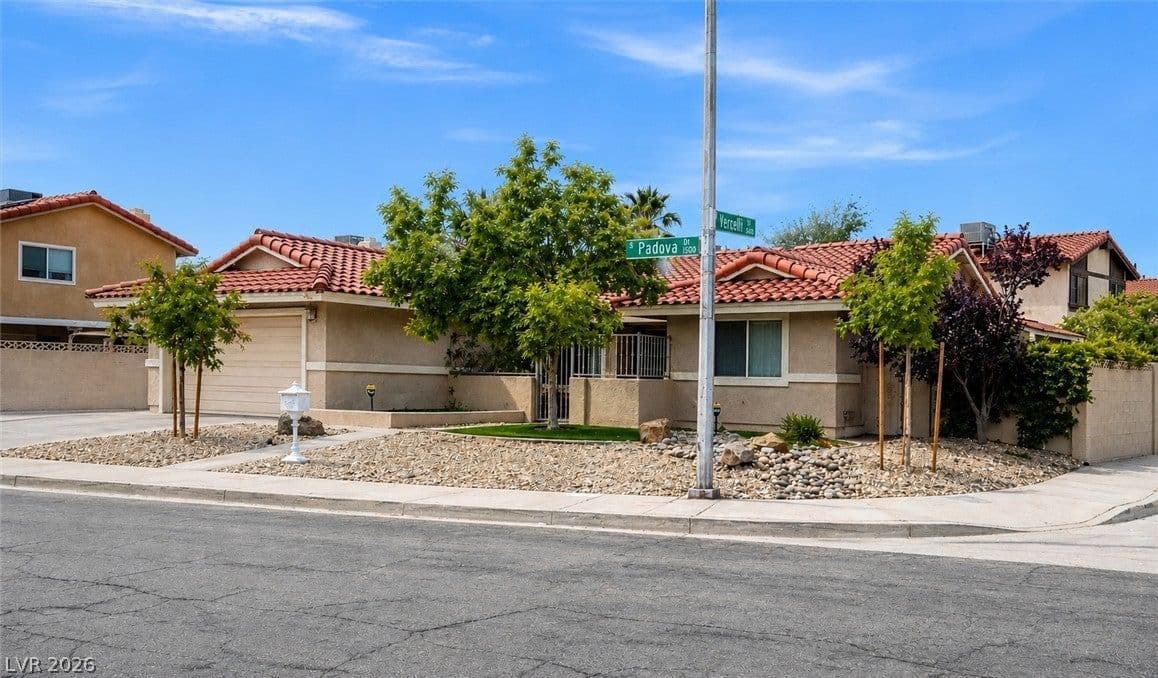1512 Padova Drive photo 2