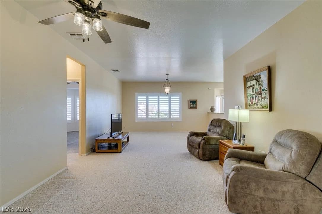 2168 King Mesa Drive photo 2