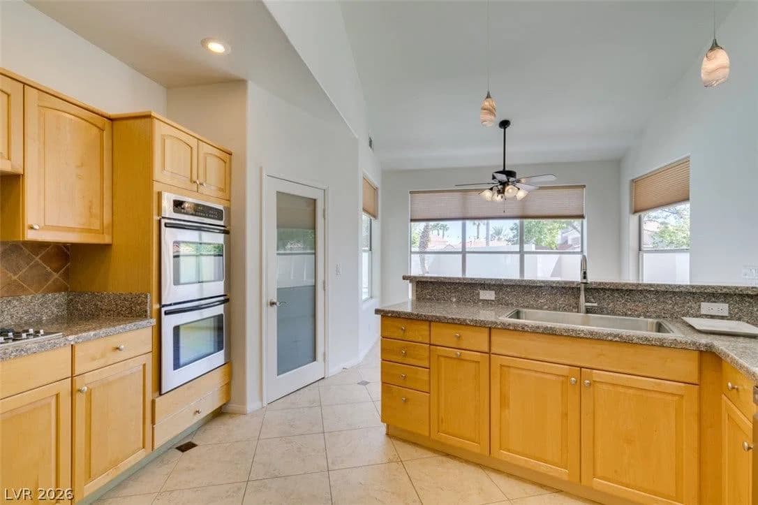 168 Buena Court photo 4