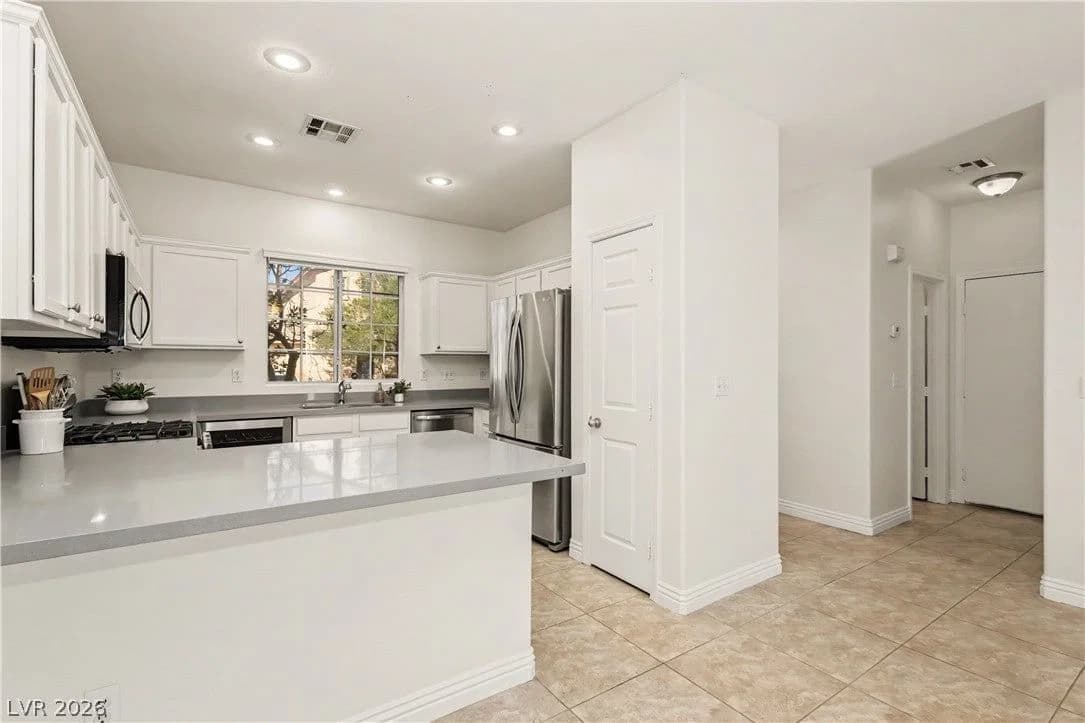 2628 Good Fellows Street photo 4