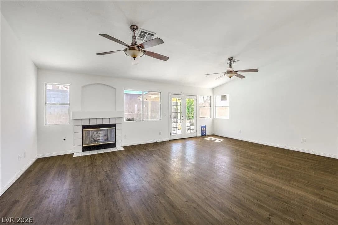 114 Vista Del Lago Street photo 4