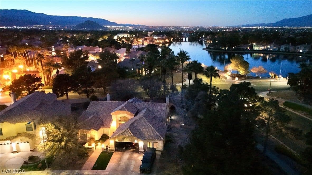 2433 Chatfield Drive photo 4
