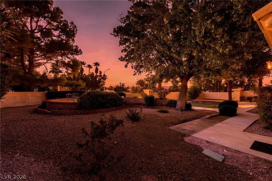 2433 Chatfield Drive photo 3