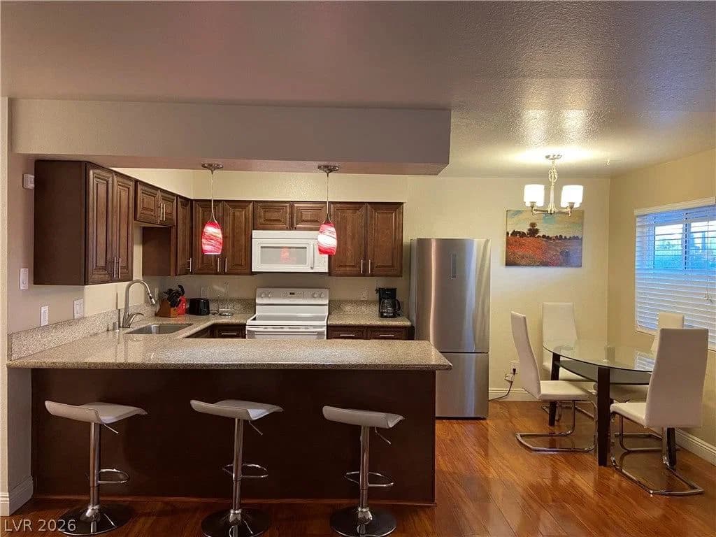 1215 Rawhide Street photo 5