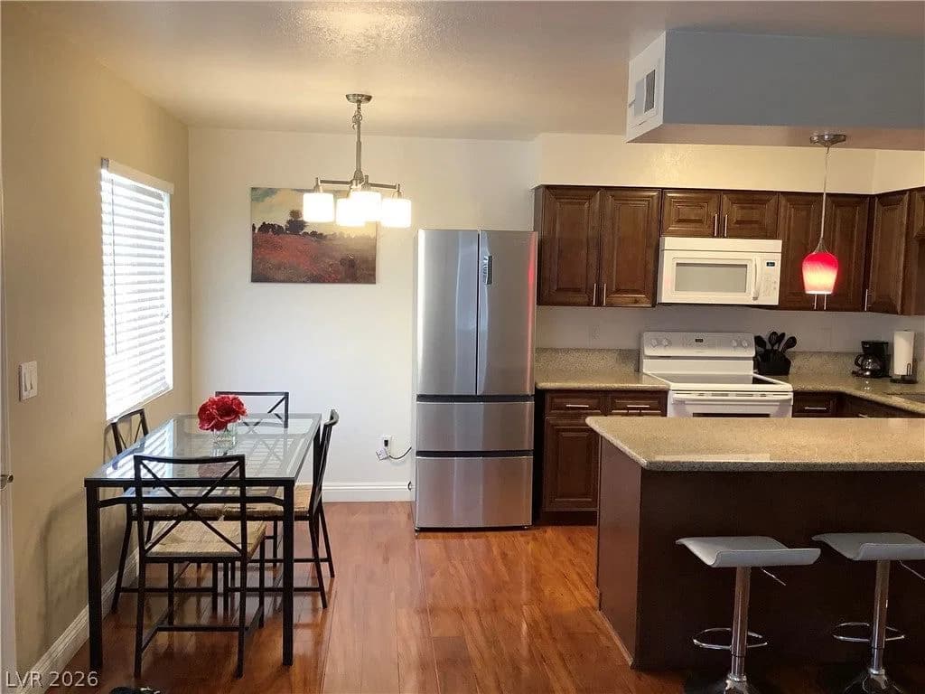 1215 Rawhide Street photo 2