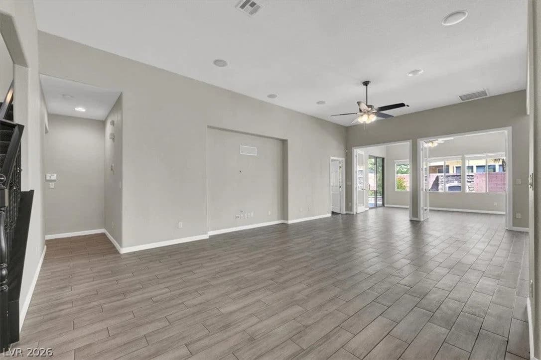 3836 Bowers Hollow Avenue photo 4