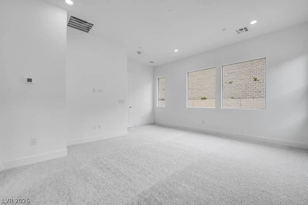 366 Tigullio Avenue photo 4