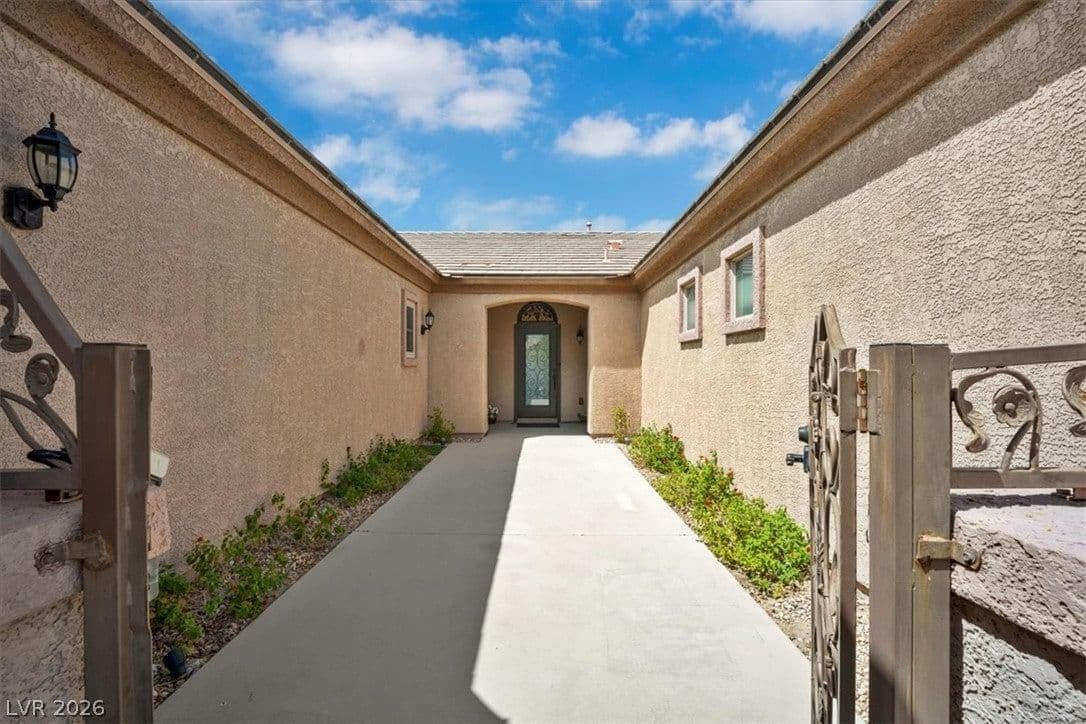 5546 Criollo Drive photo 3