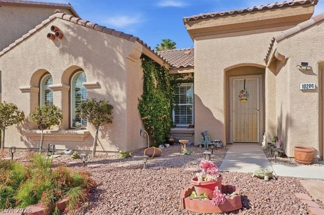 10280 Songsparrow Court photo 4