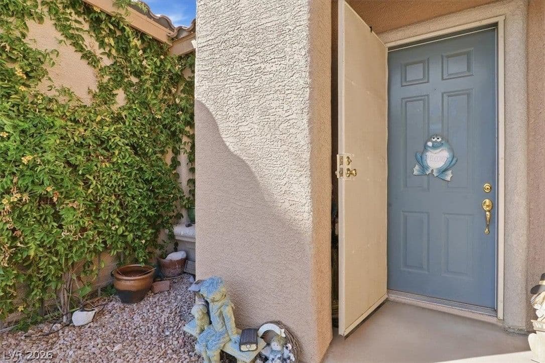 10280 Songsparrow Court photo 5