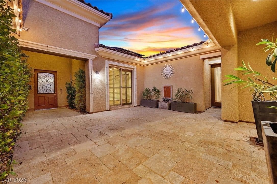 21 GRAND MASTERS Drive photo 5