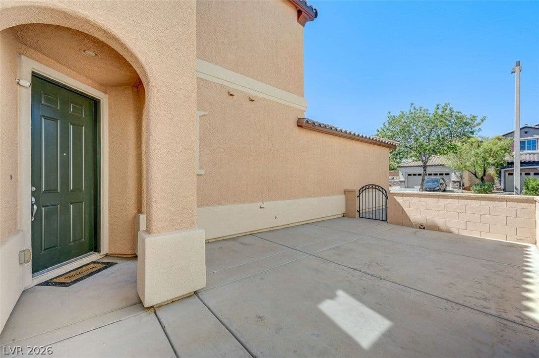 916 Baronet Drive photo 4