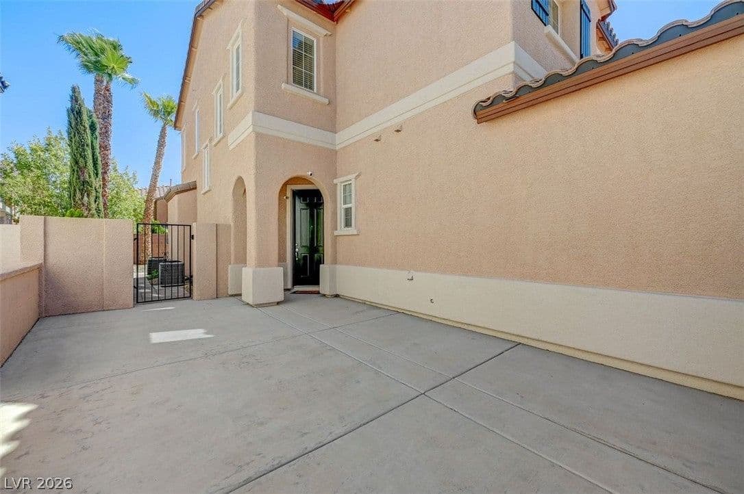 916 Baronet Drive photo 5