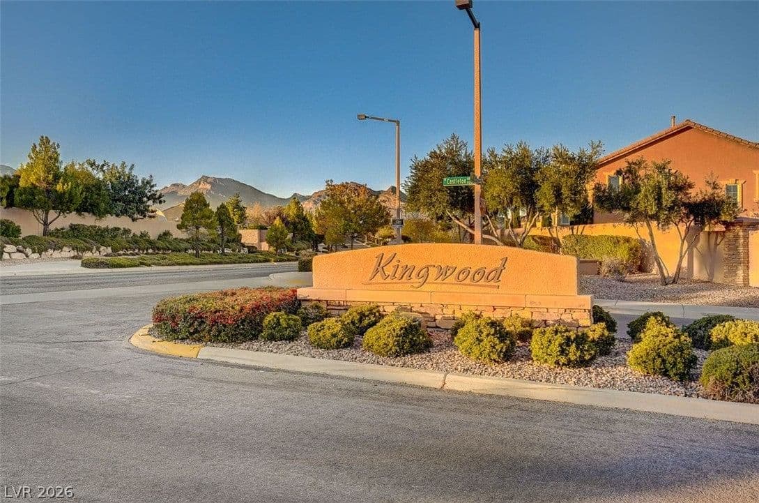 916 Baronet Drive photo 3