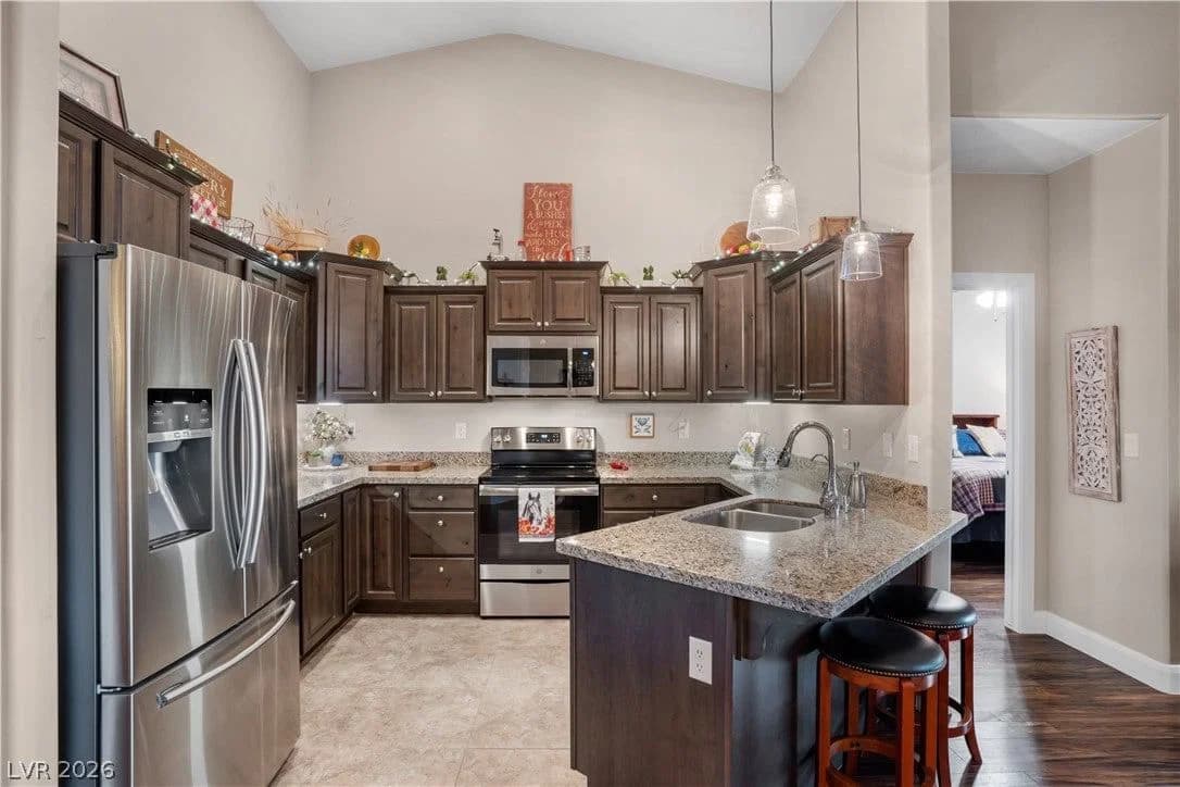671 Kylee Avenue photo 3