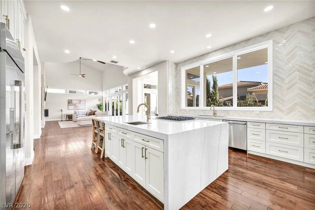 8805 Spanish Mountain Drive photo 4