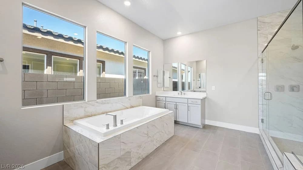 214 Paraggi Bay Drive photo 5