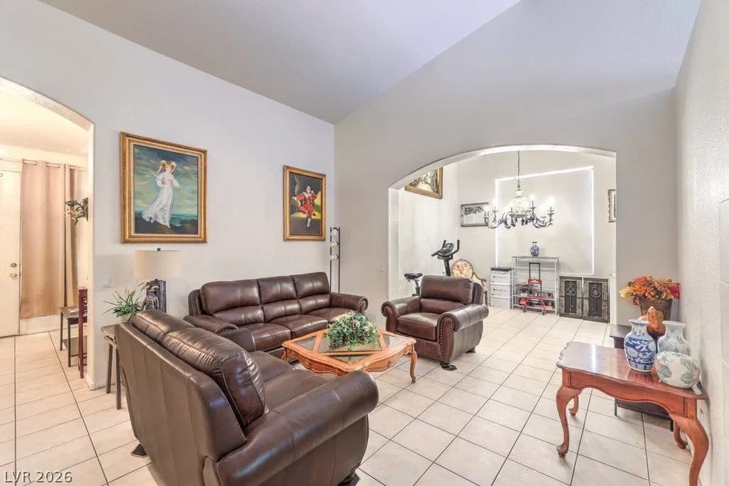 8628 Highland View Avenue photo 4