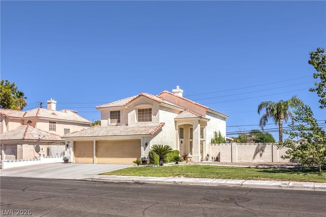 5712 Emperor Way photo 2