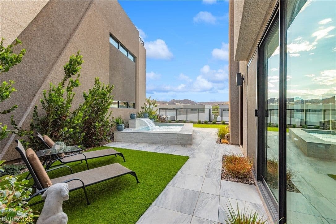 26 Heron Harbour Drive photo 3