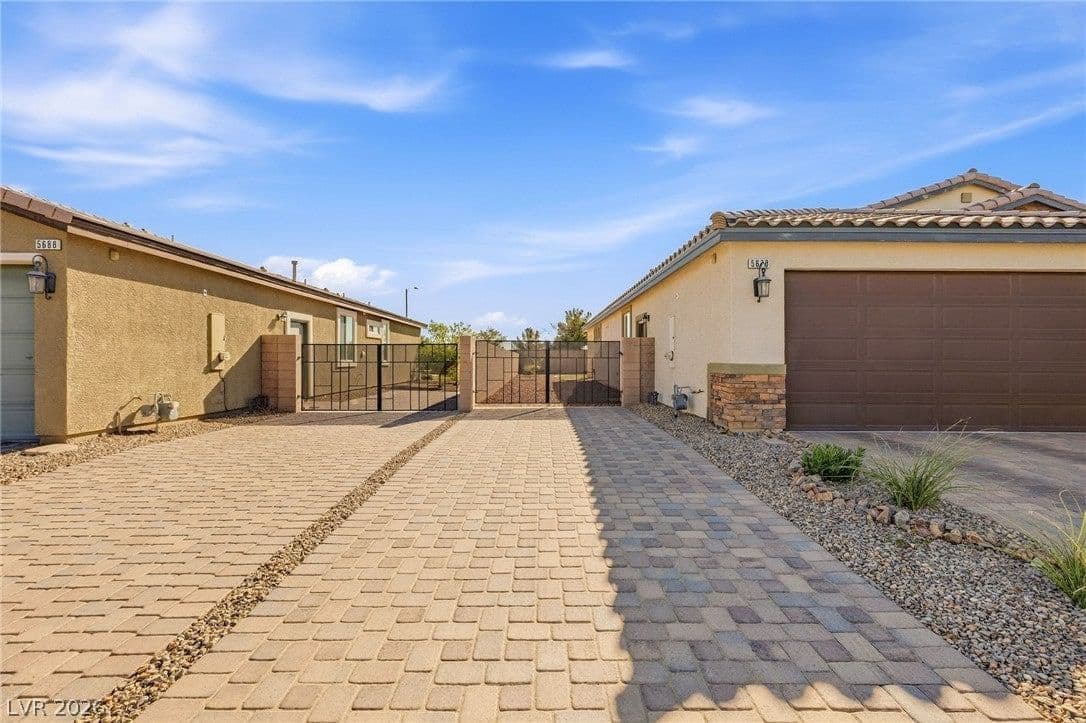 5678 Mystical Knight Court photo 4