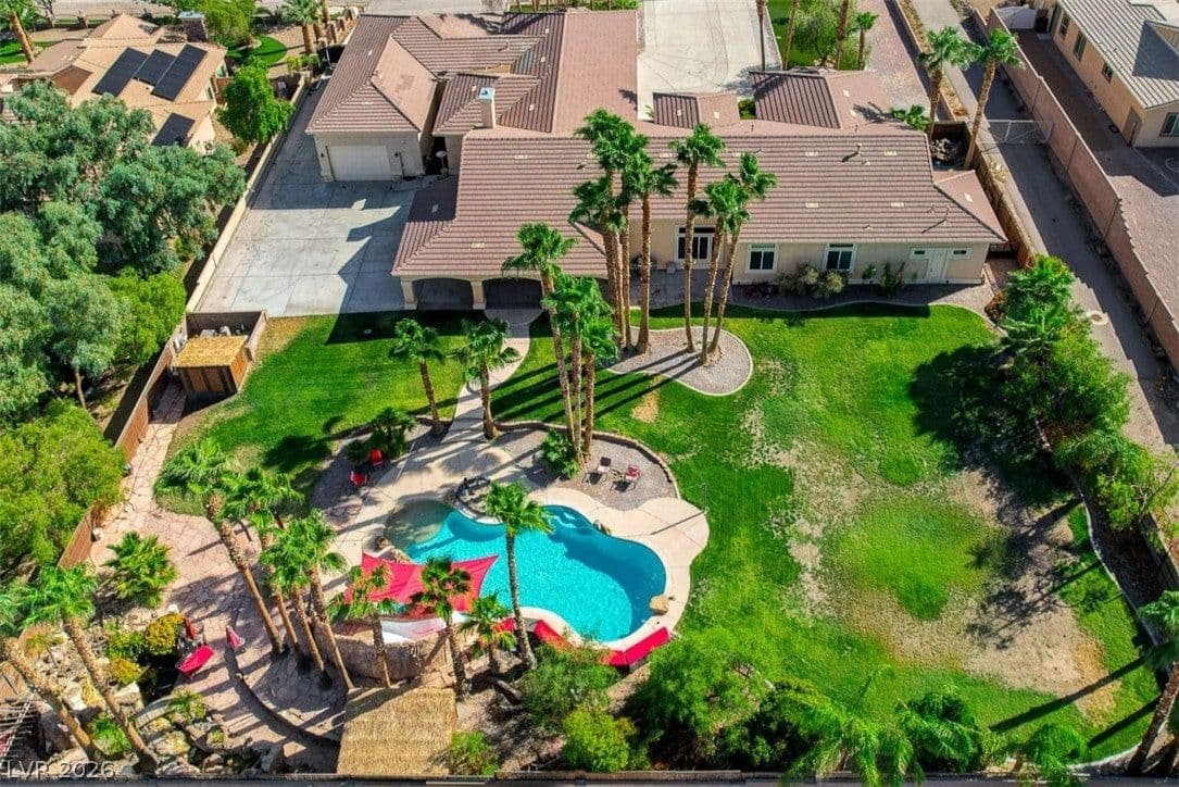 410 Paradise Hills Drive photo 3