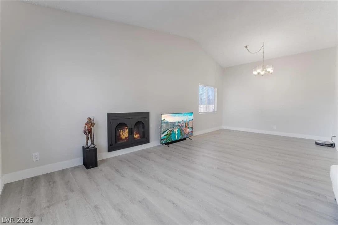 7373 Newcrest Circle photo 5