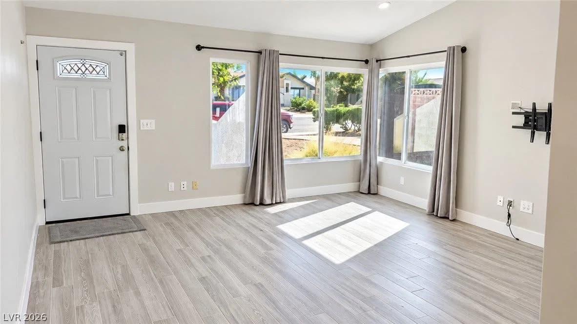 3130 Floral Vista Avenue photo 5