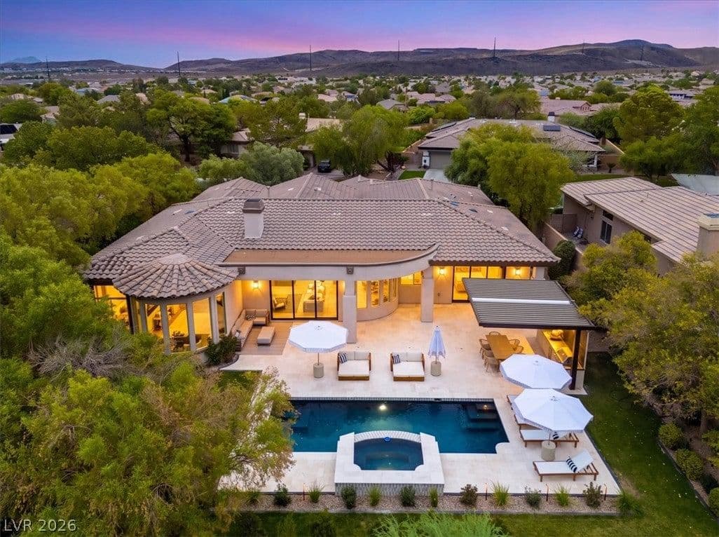 3 Isleworth Drive photo 3