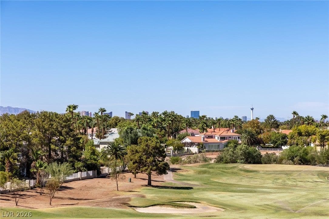 2019 Doral Court photo 4