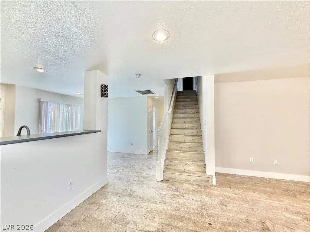 5863 Rose Tiara Drive photo 5