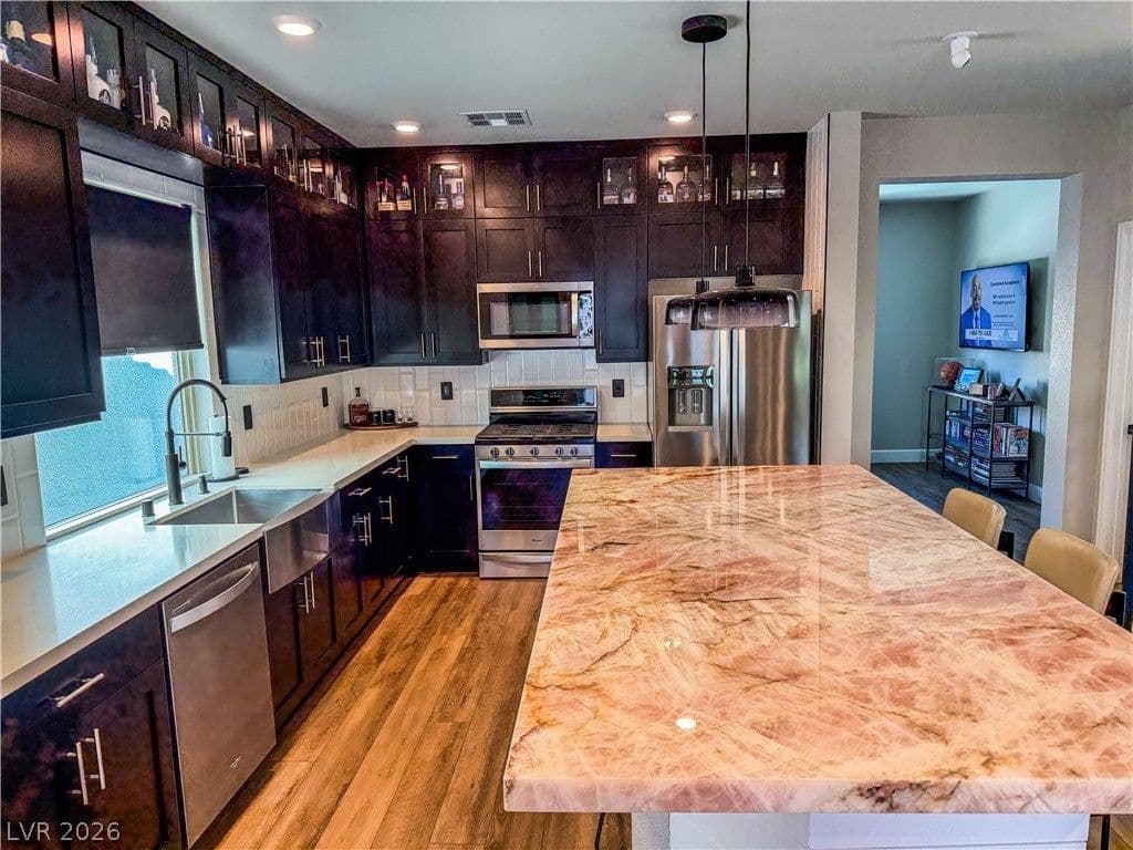 8160 Eaton Hill Street photo 2