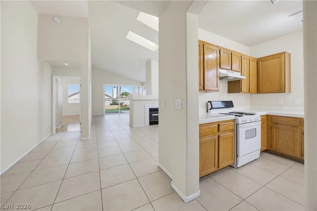 1904 Betsy Ross Drive photo 5