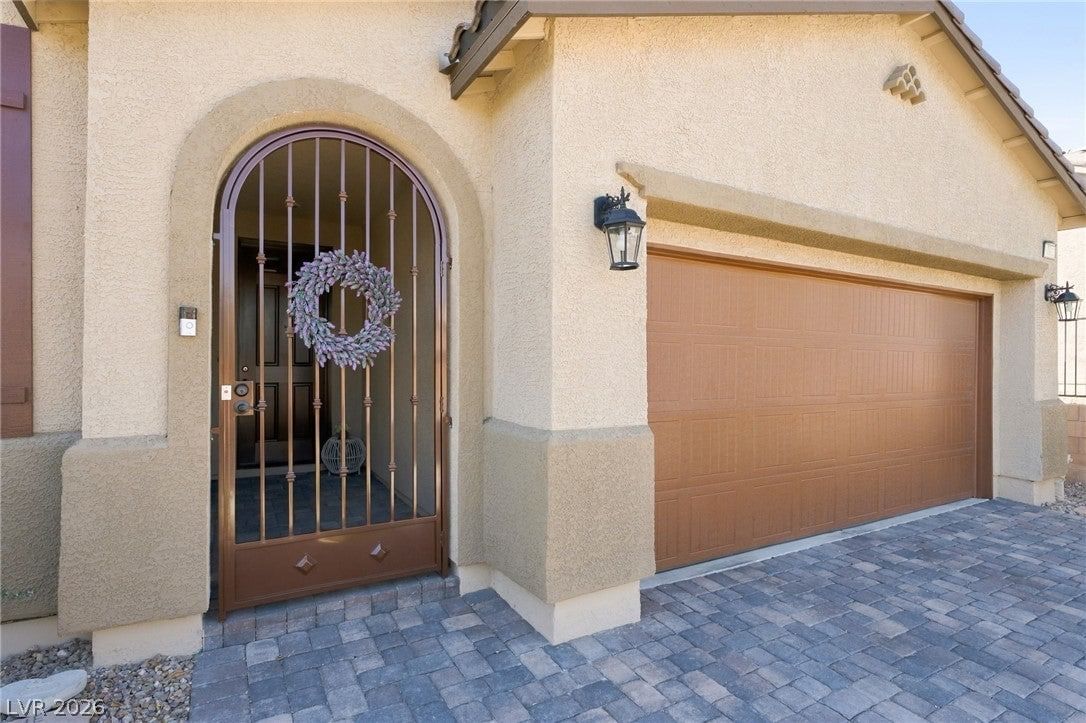10933 Cilantro Avenue photo 3