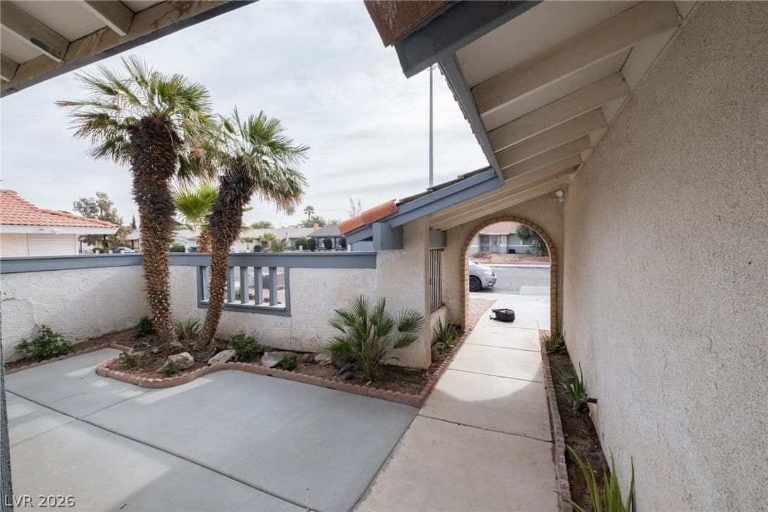 6356 Viking Road photo 3