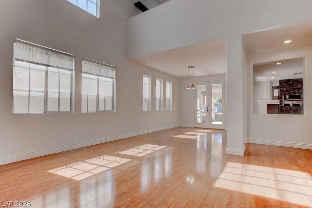 10381 Walking View Court photo 4