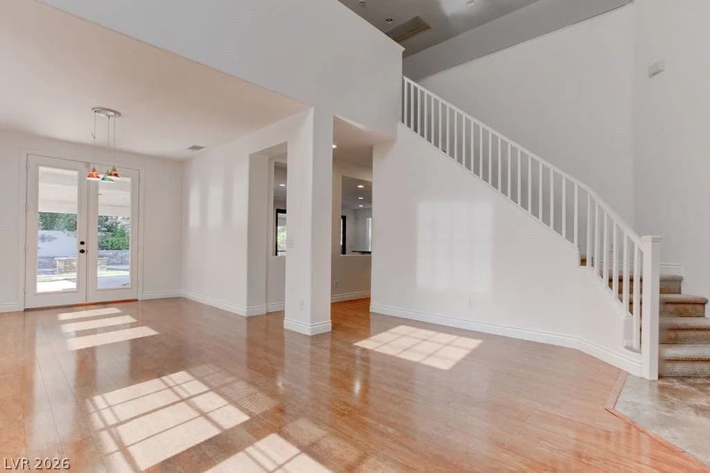 10381 Walking View Court photo 5