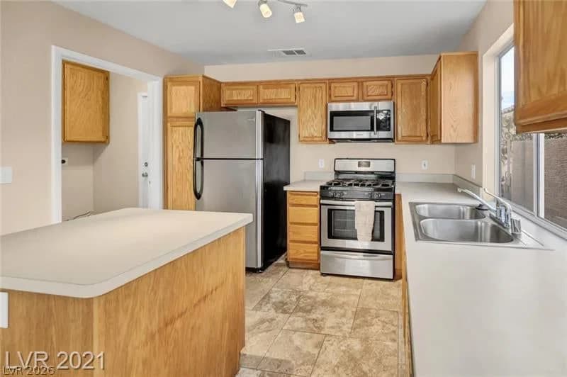 1713 Sierra Hills Way photo 2